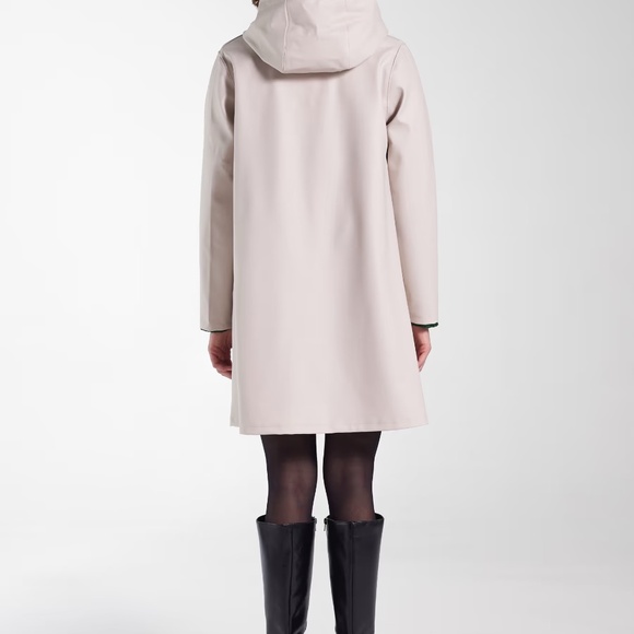 Stutterheim Women's Cream Hooded Raincoat - Picture 2 of 9